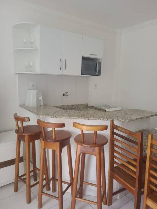 Mont Hebrom, Tonziro Apartamento